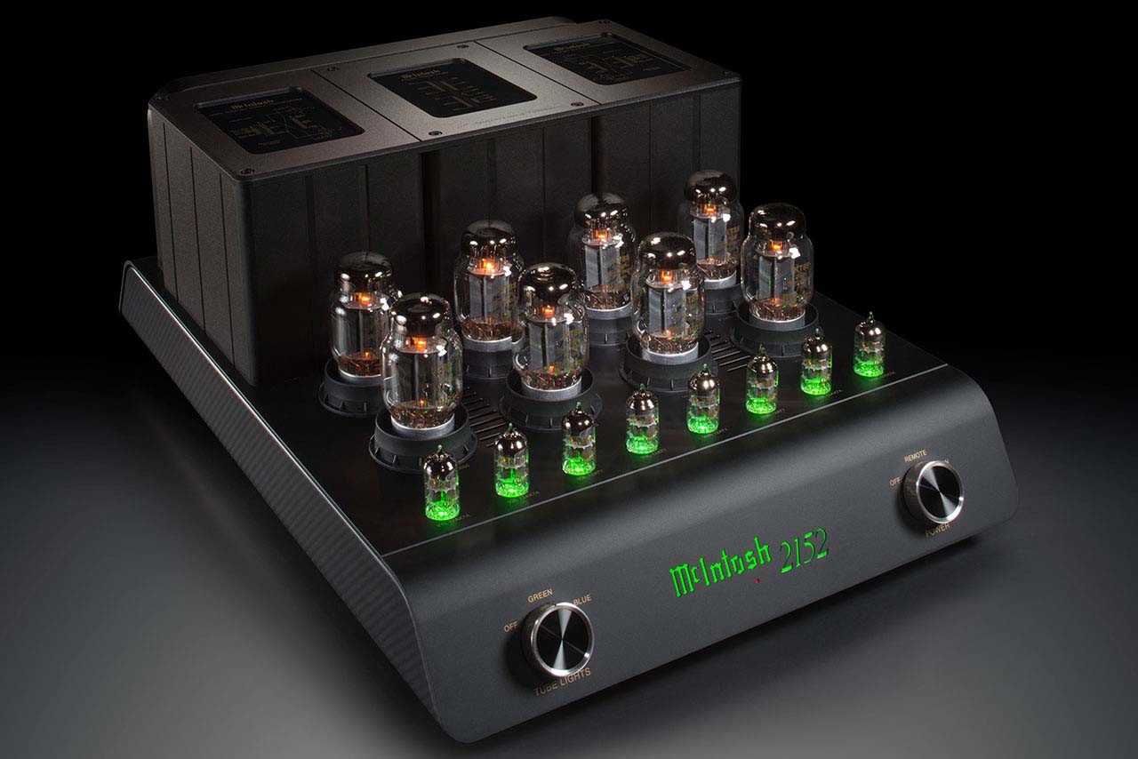 MC2152 vacuum tube amplifier from McIntosh in black 
